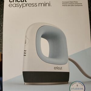 Cricut EasyPress Mini Heat Press